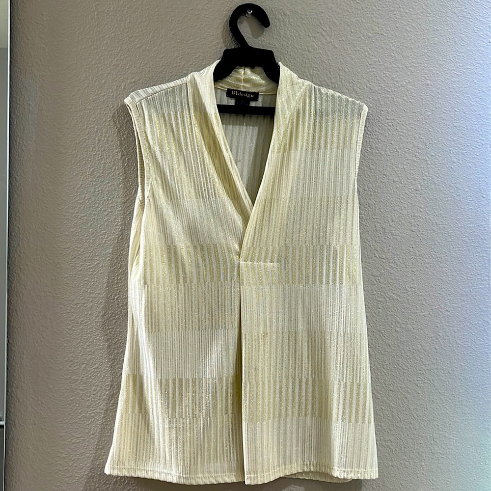 Women sleeveless Top